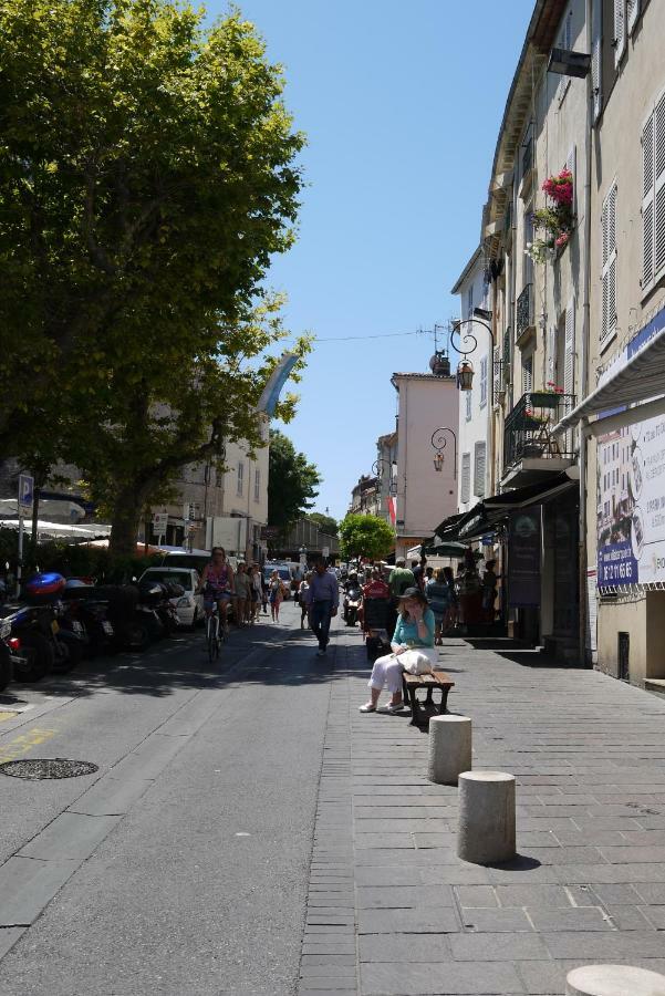 Vieille Ville 1 - Luca'S Apartment, 1 Bedroom, Max 2 Adults And 2 Kids Antibes Exterior foto