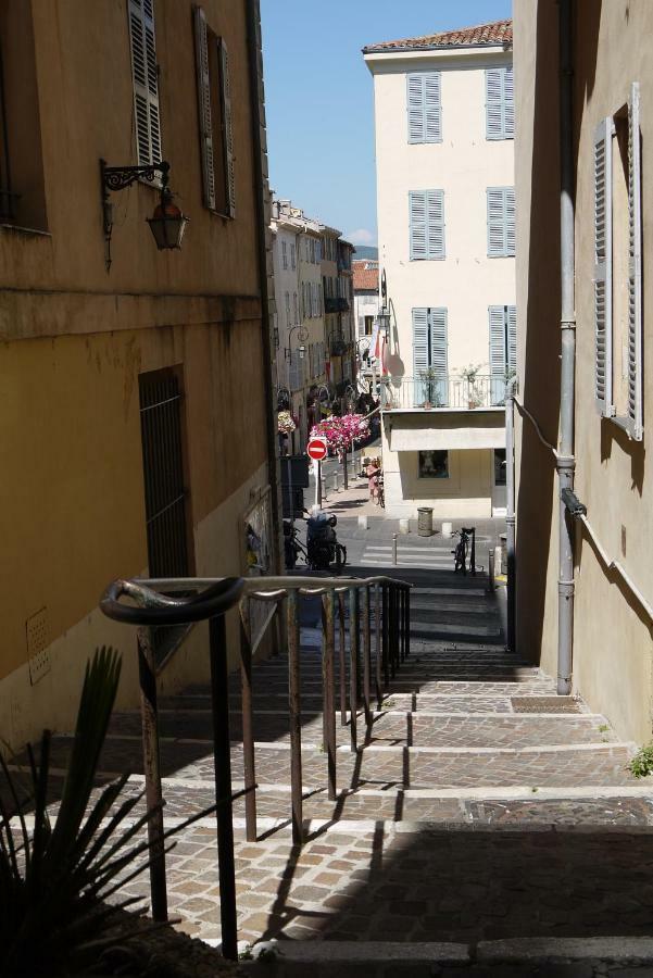 Vieille Ville 1 - Luca'S Apartment, 1 Bedroom, Max 2 Adults And 2 Kids Antibes Exterior foto