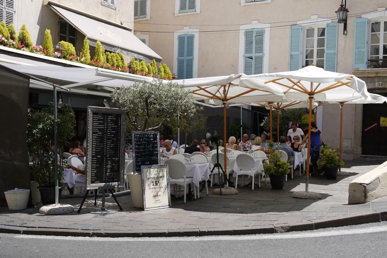 Vieille Ville 1 - Luca'S Apartment, 1 Bedroom, Max 2 Adults And 2 Kids Antibes Exterior foto